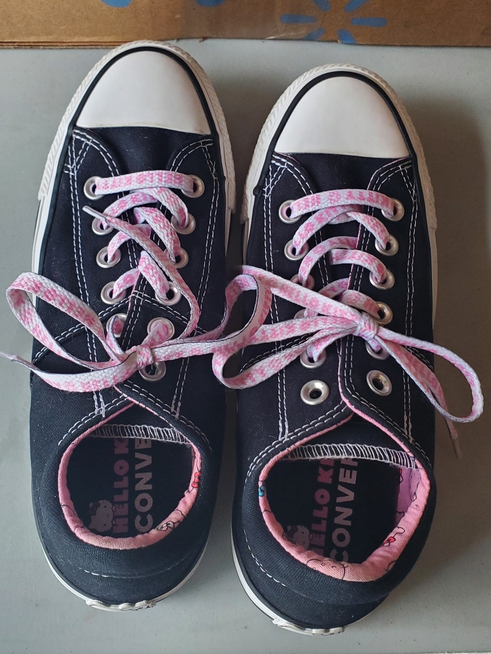 Hello Kitty Womens Converse Size 7 Black Canvas Sneakers with Pink Accents